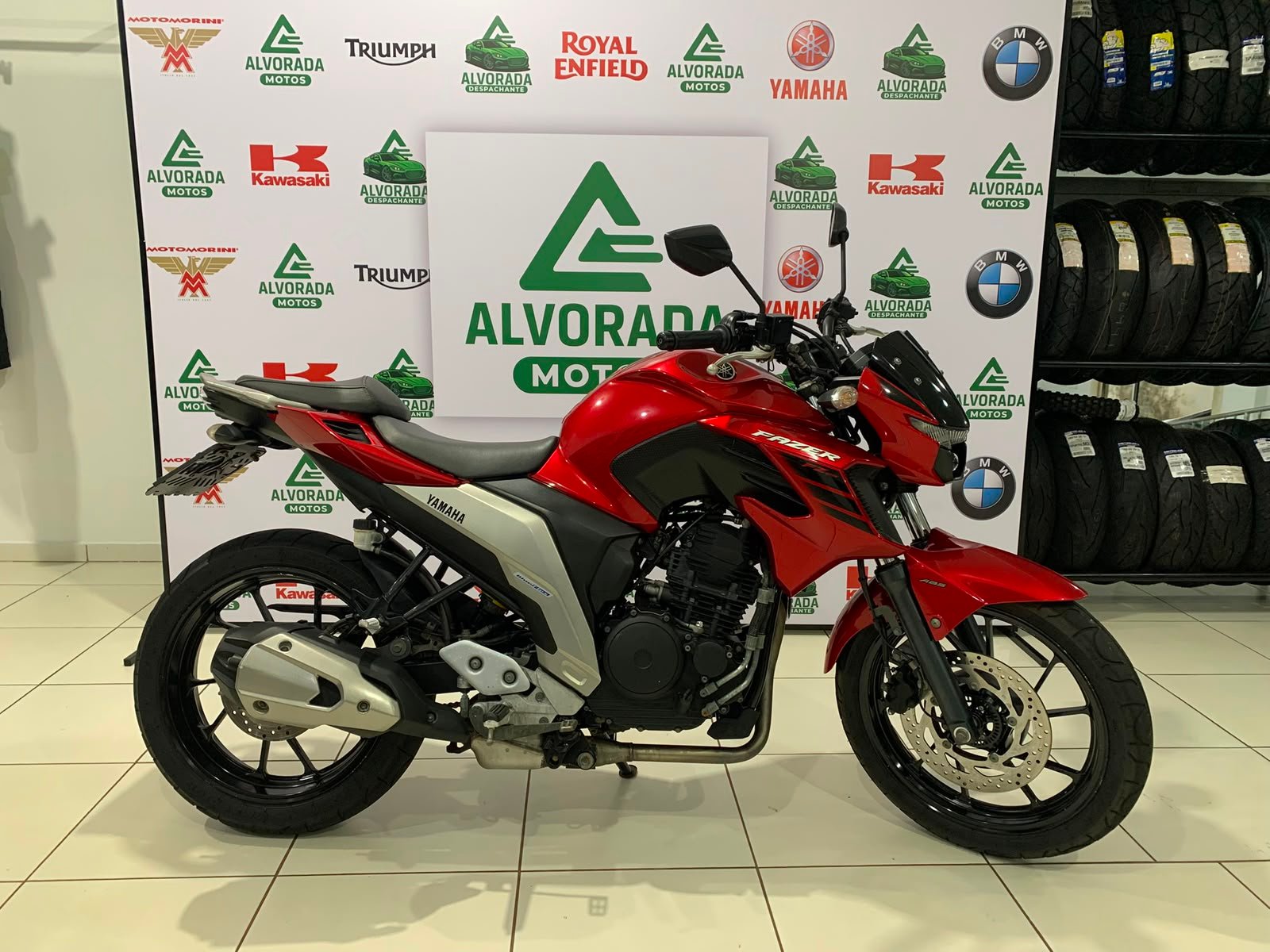 Yamaha FAZER — foto 4