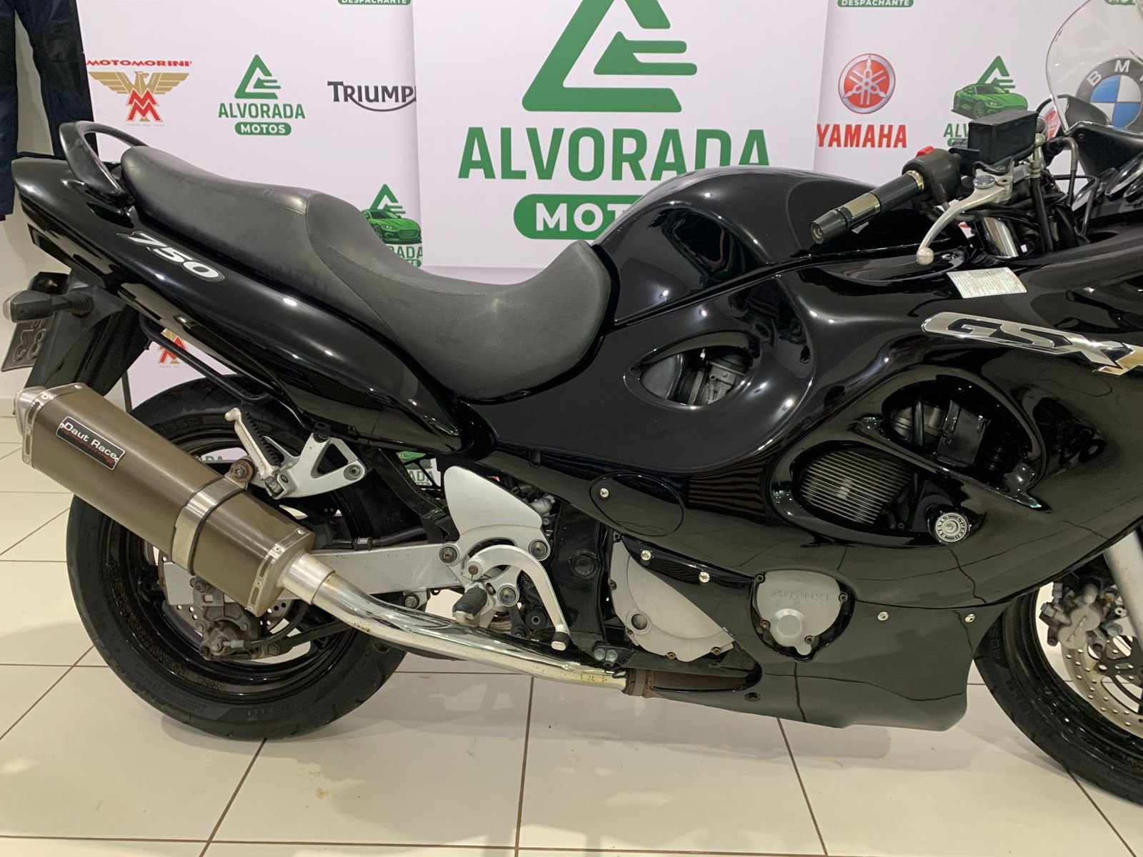 Suzuki GSX-F — foto 6