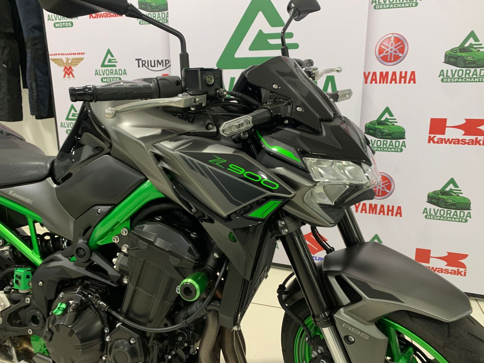 Kawasaki Z900 — foto 10