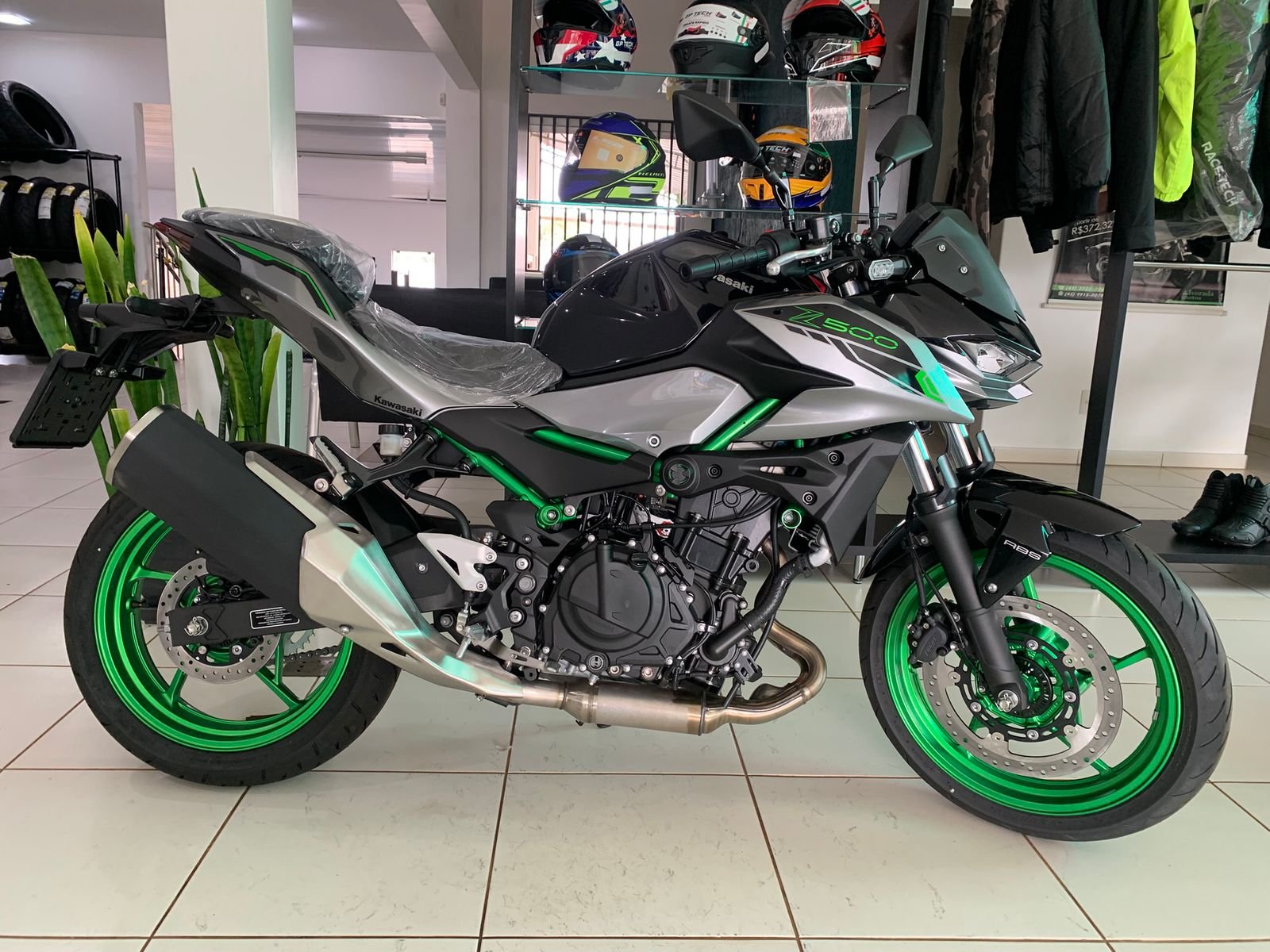Kawasaki Z500 — foto 3