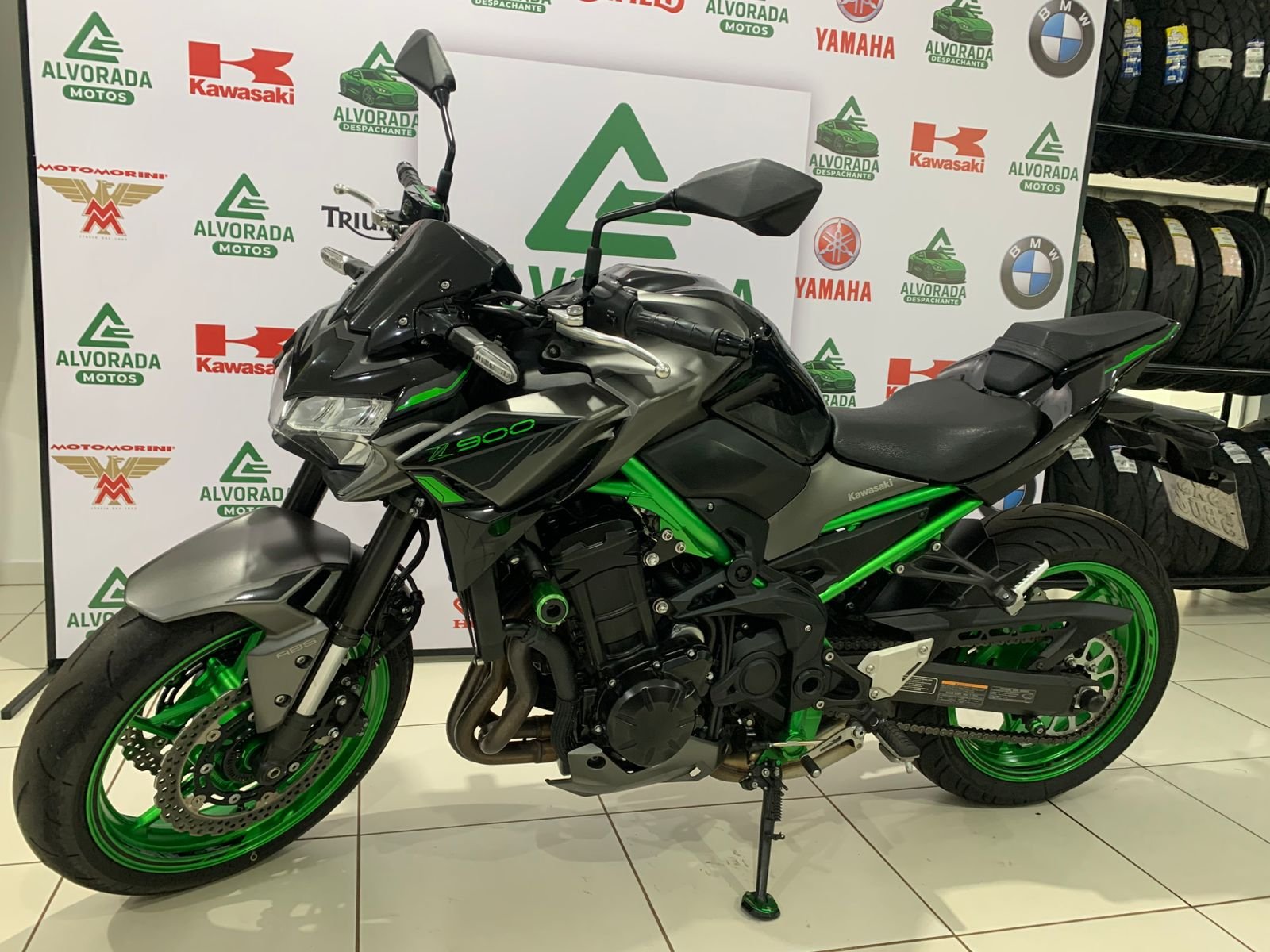 Kawasaki Z900 — foto 4