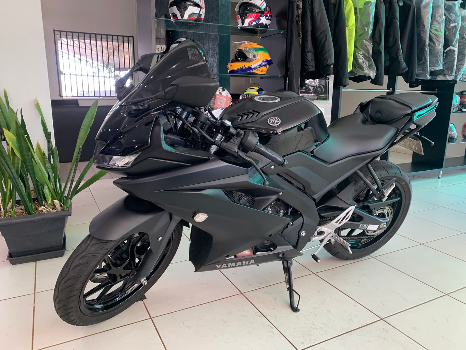 Yamaha YZF-R15 — foto 3