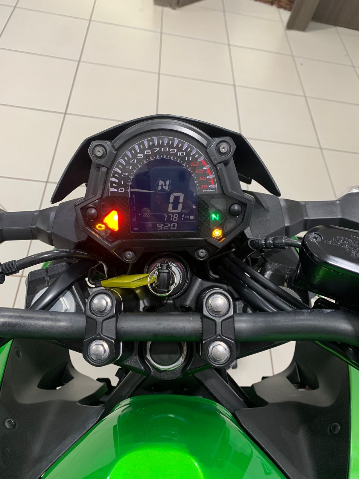 Kawasaki Z400 — foto 9