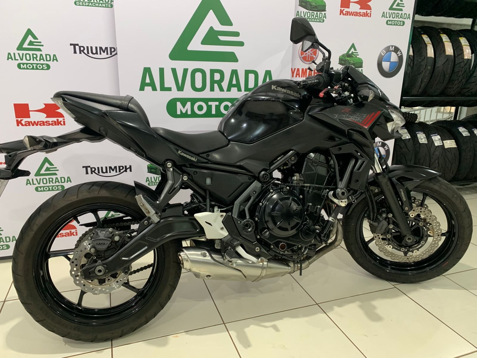 Kawasaki Z650 — foto 6
