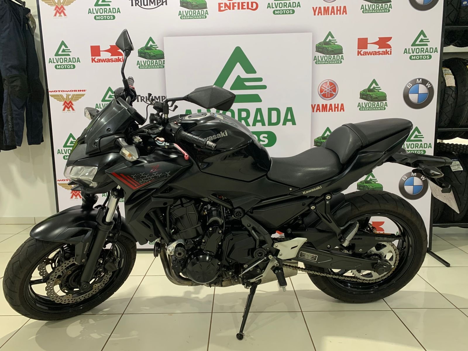 Kawasaki Z650 — foto 5