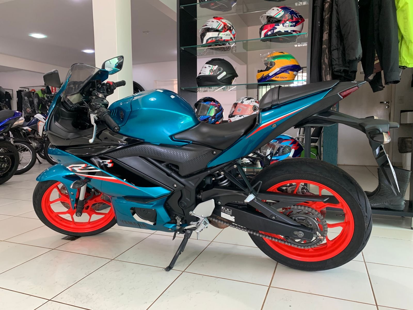 Yamaha YZF-R3 — foto 6