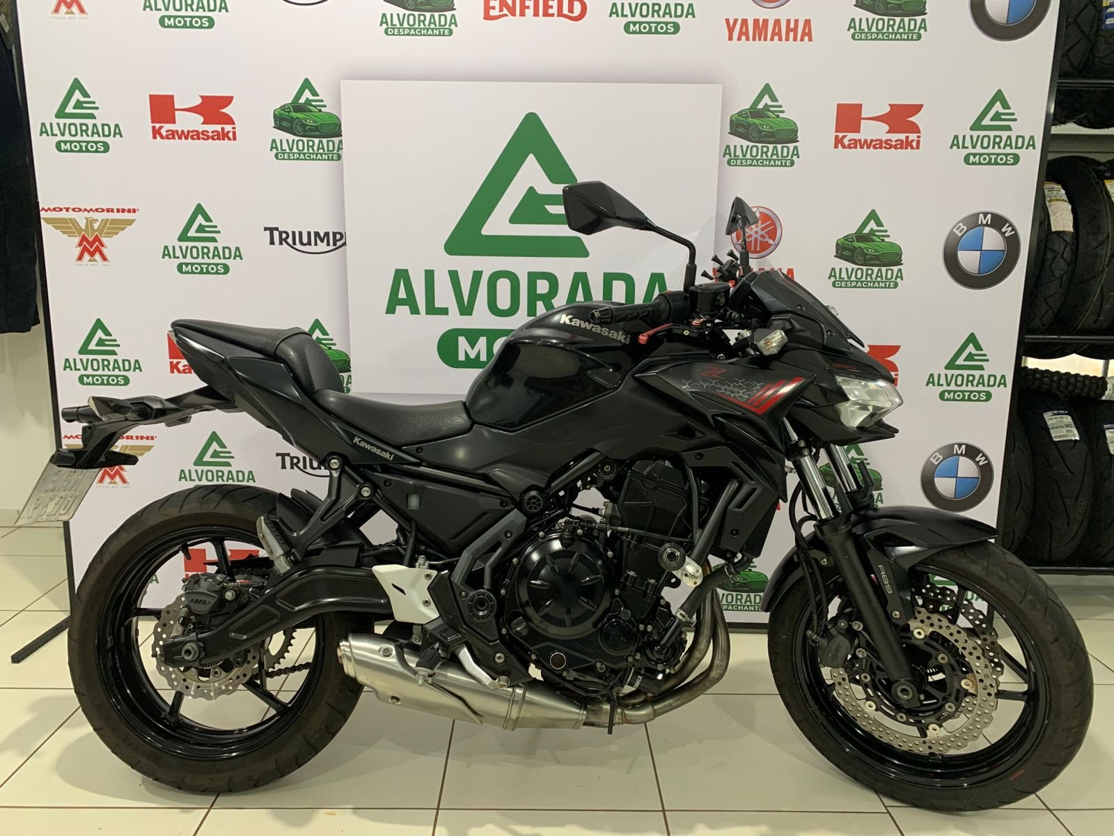 Kawasaki Z650 — foto 4
