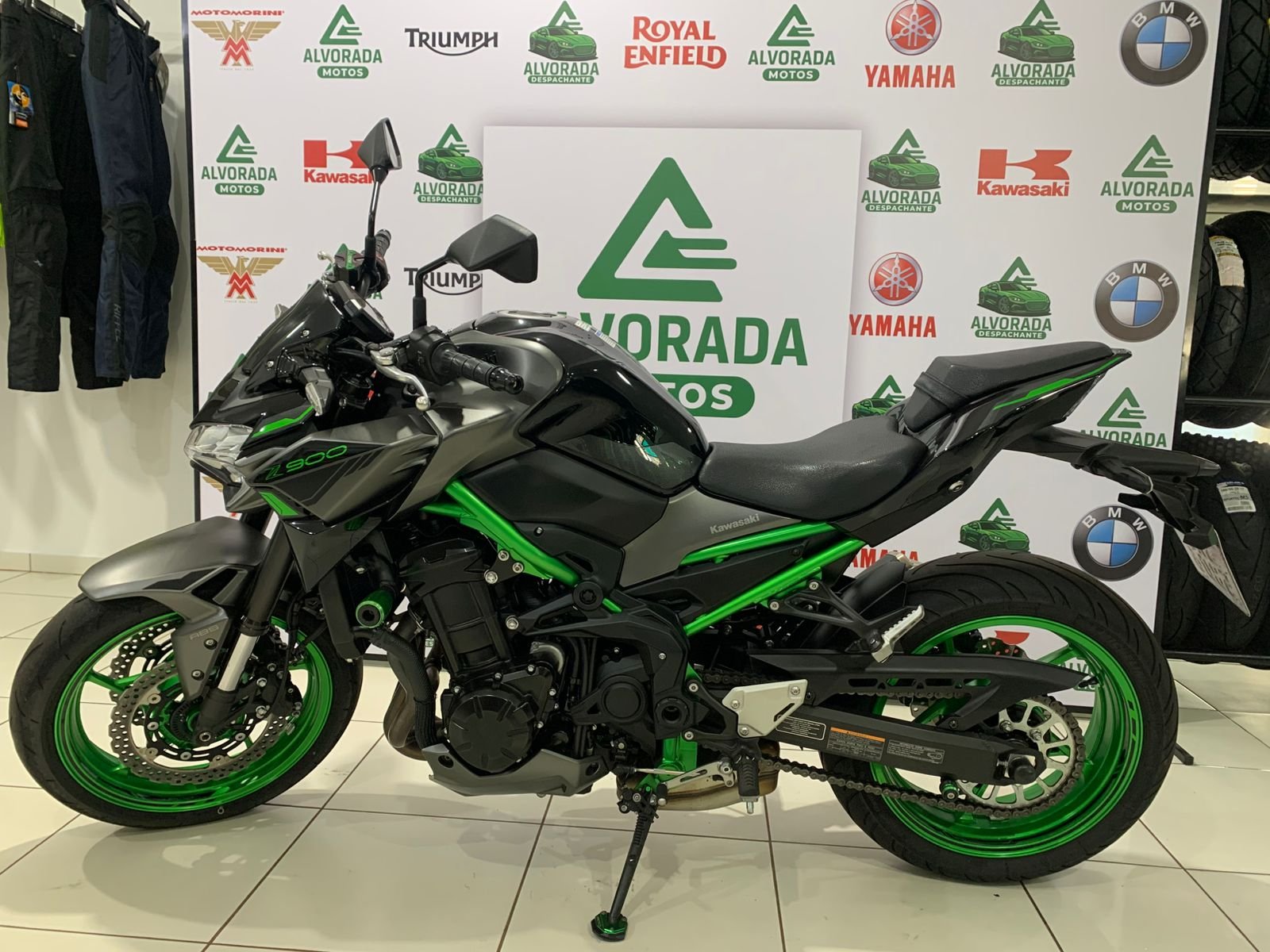 Kawasaki Z900 — foto 3