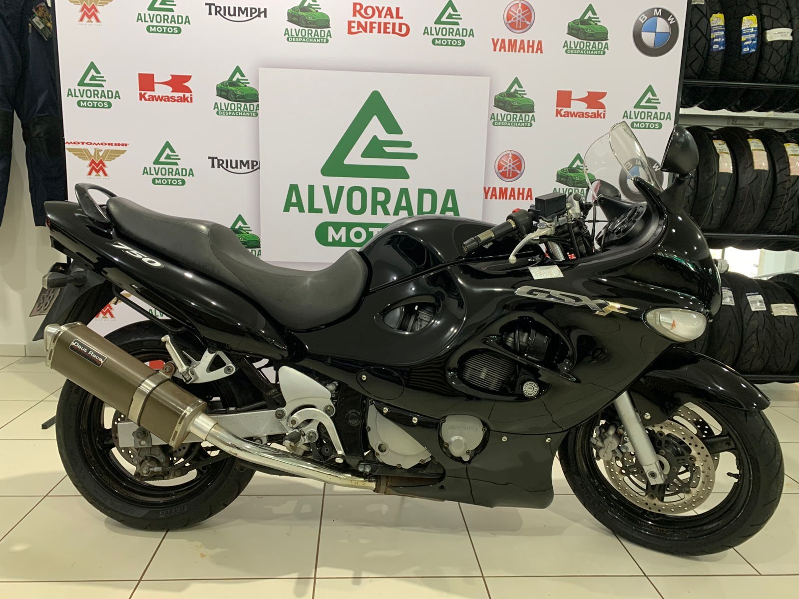 Suzuki GSX-F — foto 4